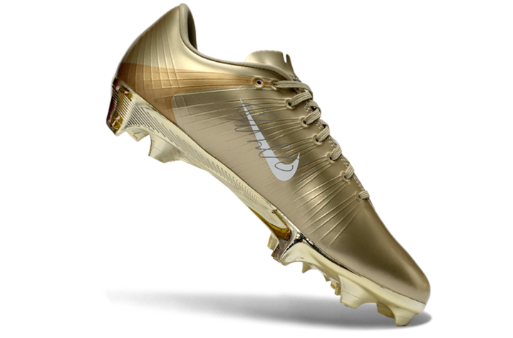 13b4d77a Nike Mercurial Vapor 16 CR7 Gold Élite FG